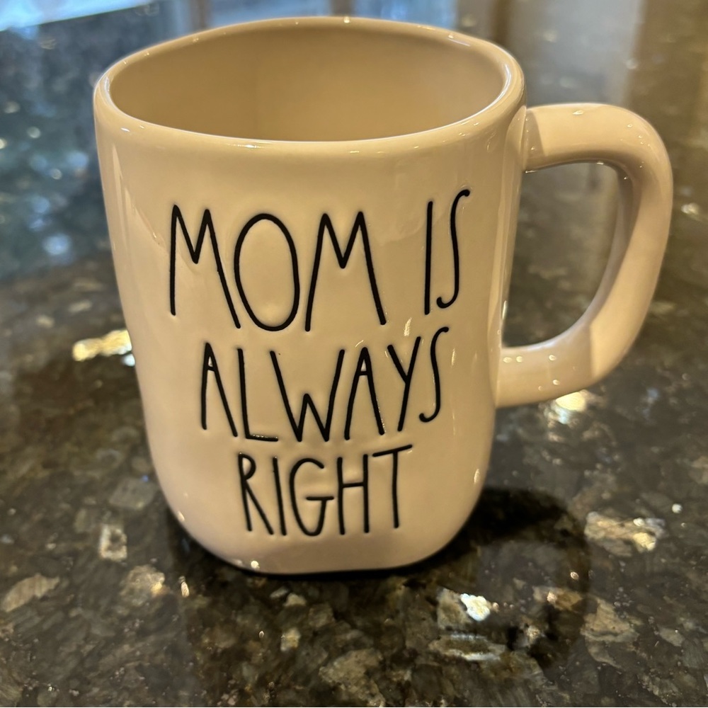 Rae Dunn Mugg